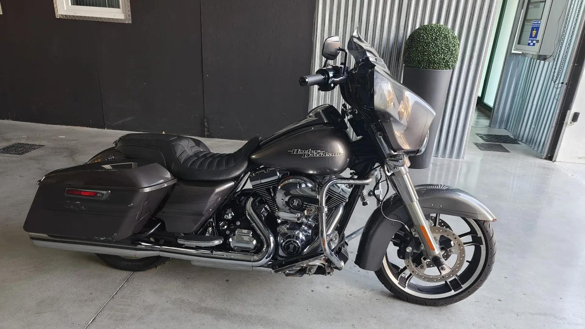 Harley-Davidson Street Glide - SOLO EXPORT Černá - 1