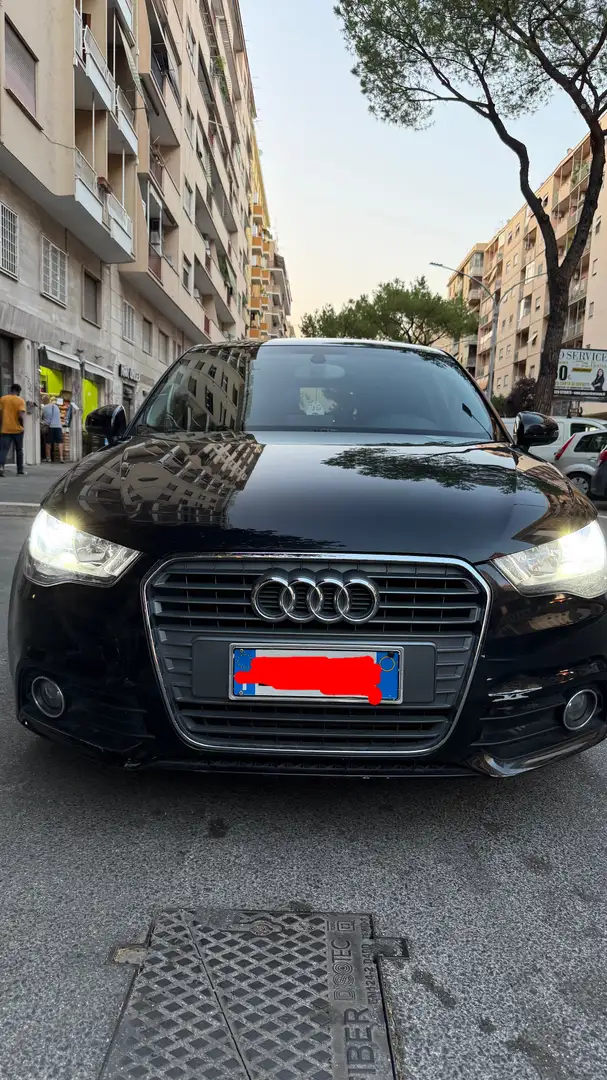 Audi A1 1.6 tdi Attraction c/clima s-tronic - 2