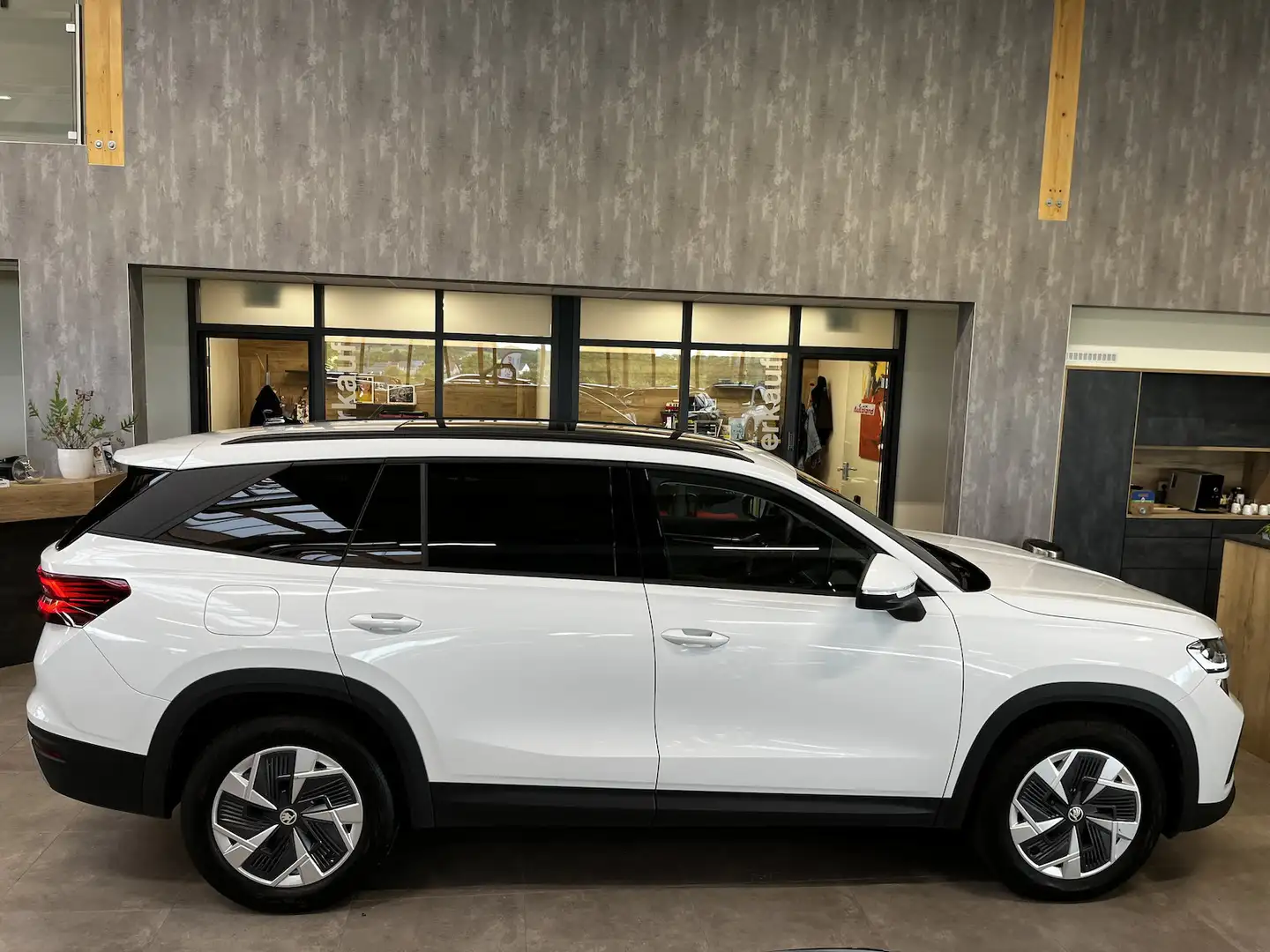 Skoda Kodiaq TDI 4x4 Selection AHK ACC 5JG Matrix Pano Bianco - 2