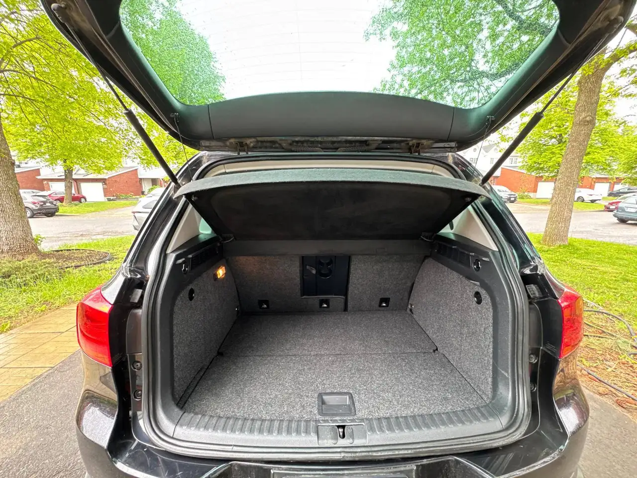 Volkswagen Tiguan снимка Volkswagen Tiguan