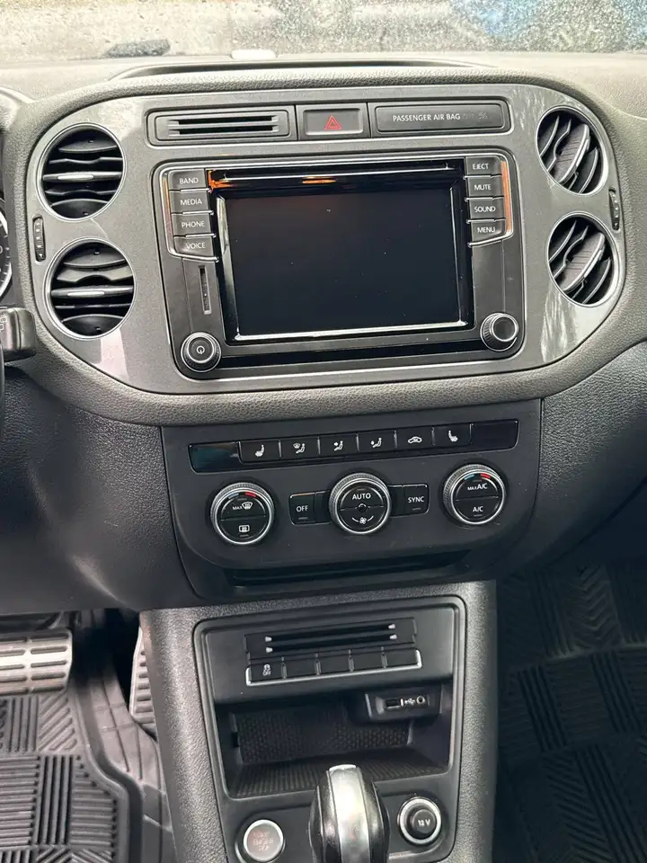 Volkswagen Tiguan снимка Volkswagen Tiguan