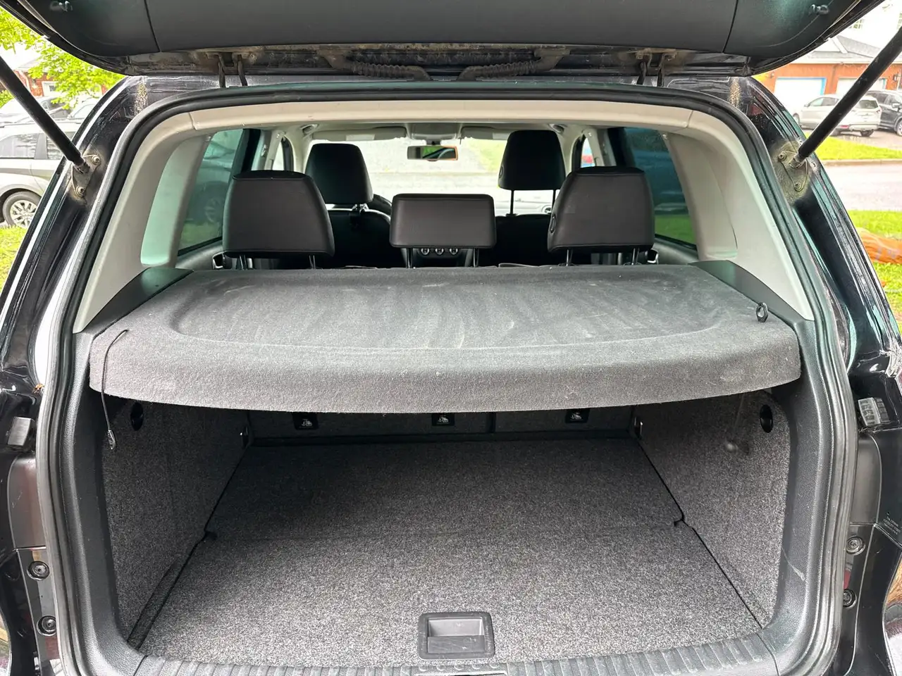 Volkswagen Tiguan снимка Volkswagen Tiguan