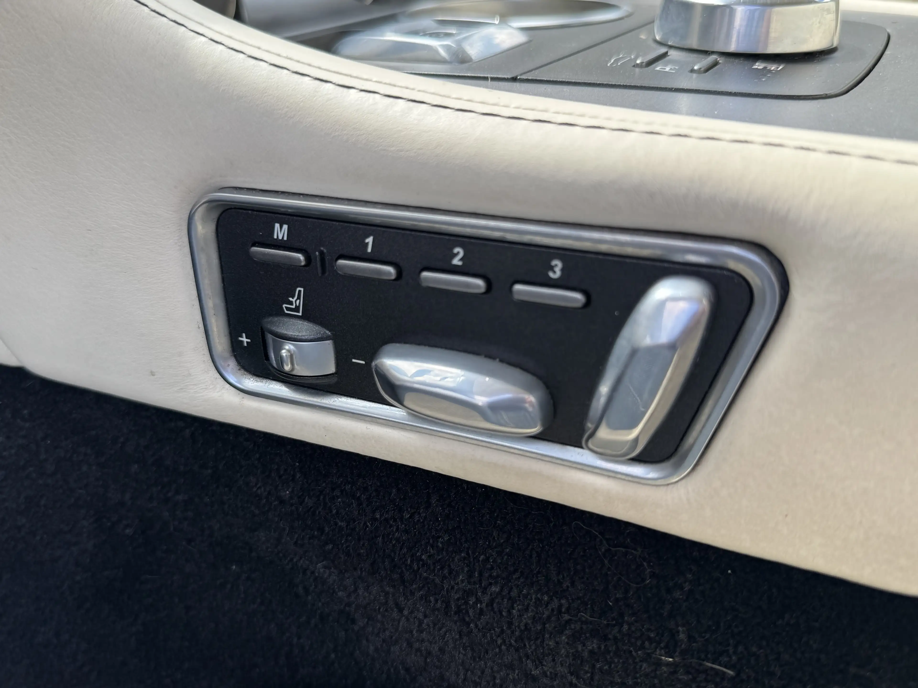 Aston Martin Rapide Rapide 5.9i V12 Touchtronic — photo 10