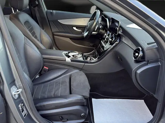 Mercedes-Benz C-Class view 14