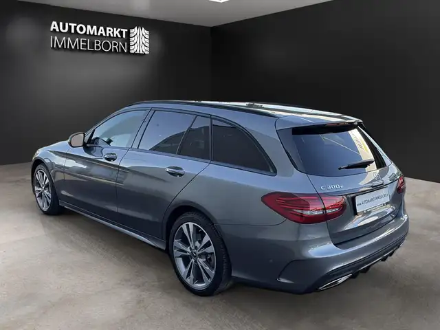 Mercedes-Benz C-Class view 6