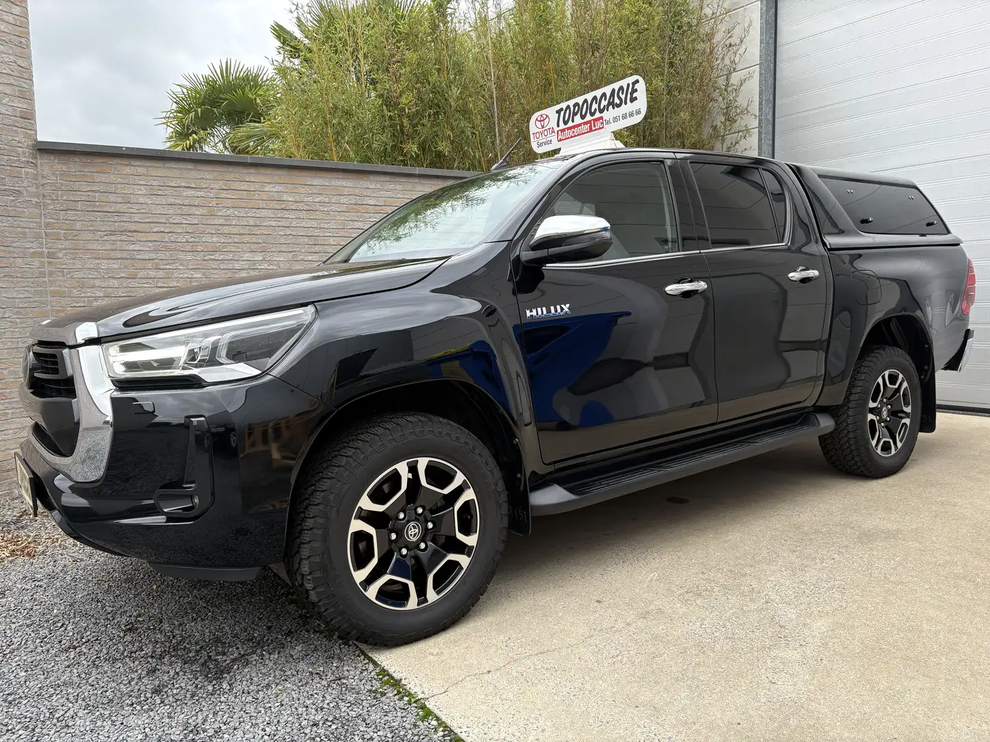 Toyota Hilux 2.8 D-4D AUTOMAAT/ HARD TOP PACK / €37000+btw Noir - 2
