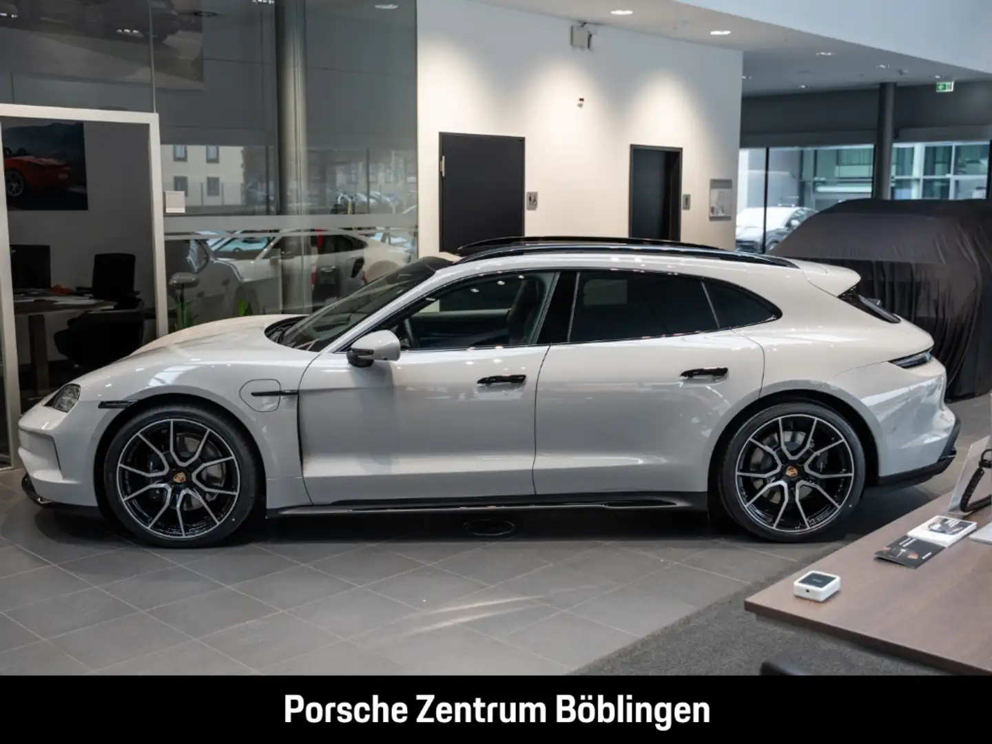 Porsche Taycan 4S Sport Turismo Black Edition HA-Lenkung Blanc - 2