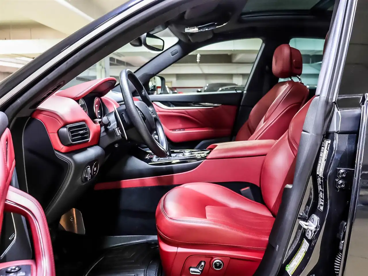 Maserati Levante снимка Maserati Levante