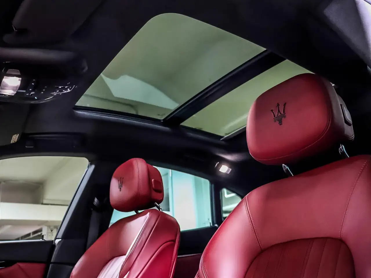 Maserati Levante снимка Maserati Levante