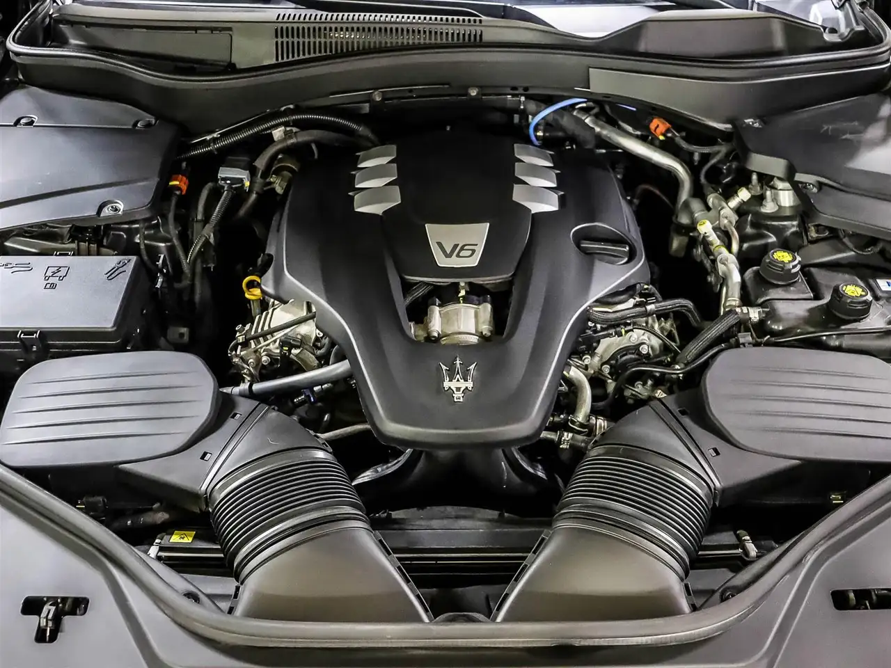 Maserati Levante снимка Maserati Levante