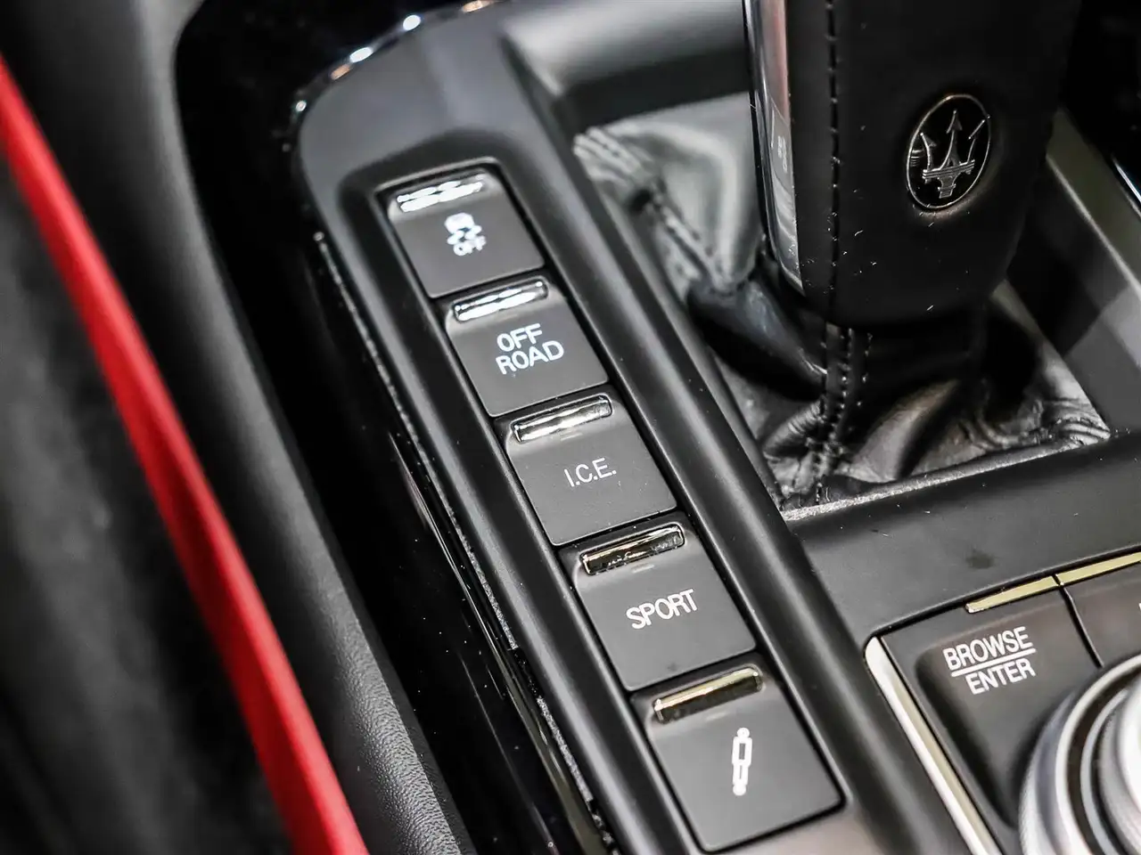 Maserati Levante снимка Maserati Levante