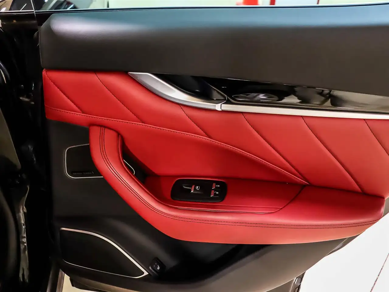 Maserati Levante снимка Maserati Levante