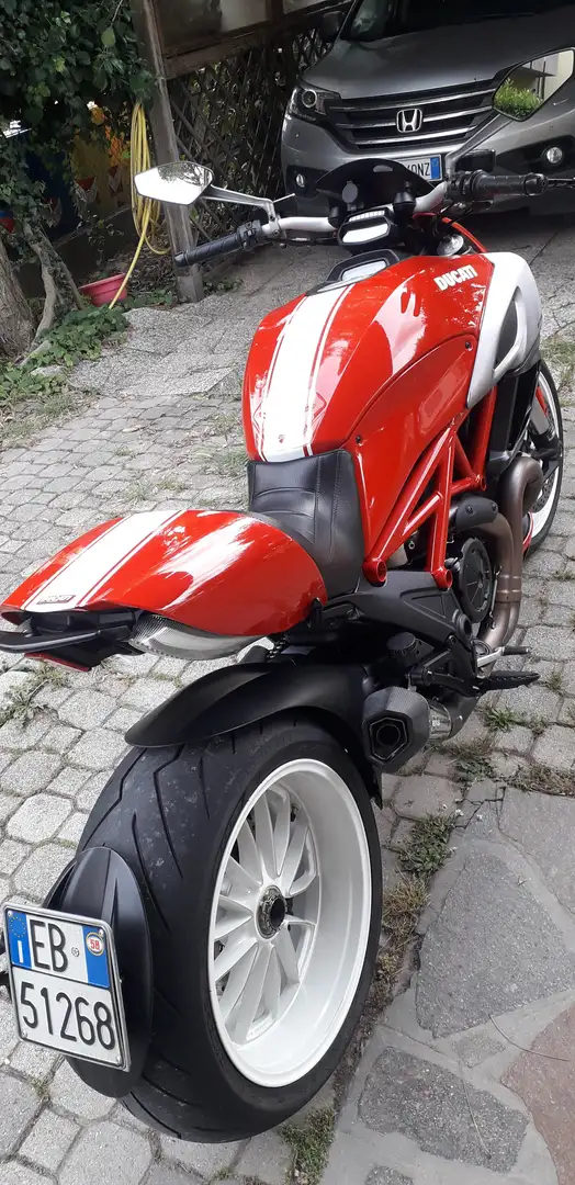 Ducati Diavel 1200 Czerwony - 1