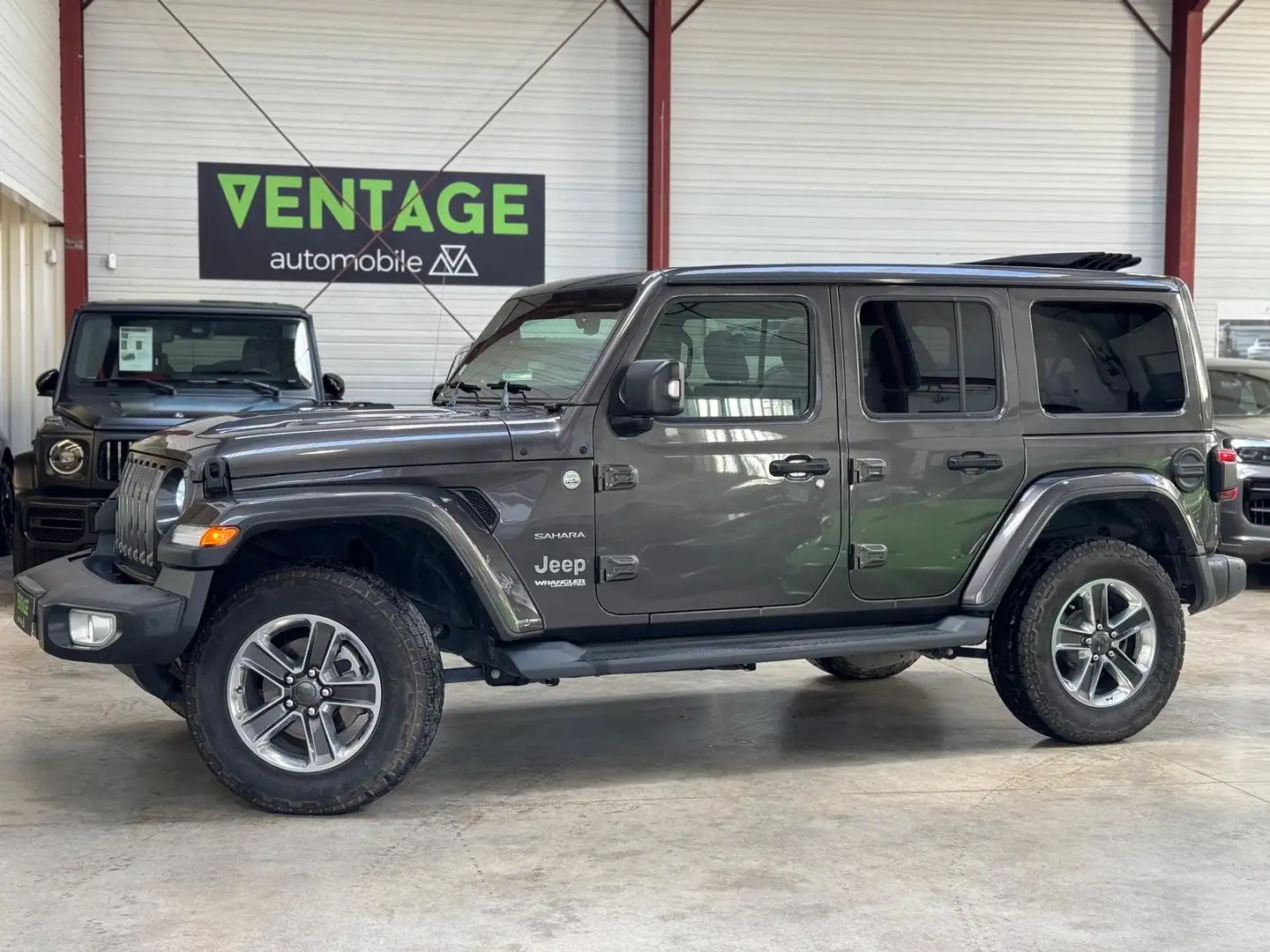 Jeep Wrangler Unlimited 2.0 l T 272 ch 4x4 BVA8 Sahara Gris - 1
