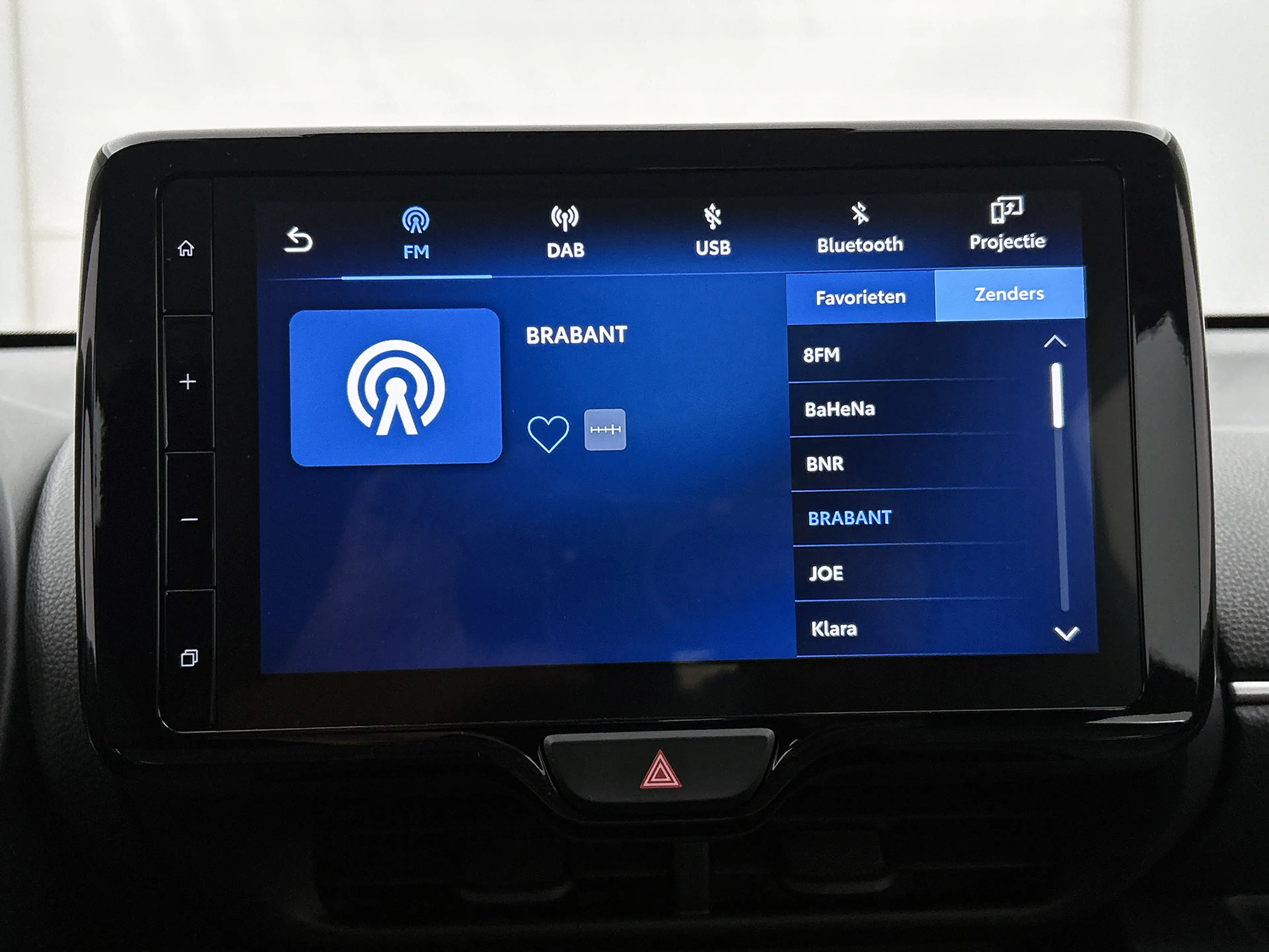 Toyota Yaris 1.5 Hybrid 115 Comfort | Carplay | Camera | Adapti — photo 7