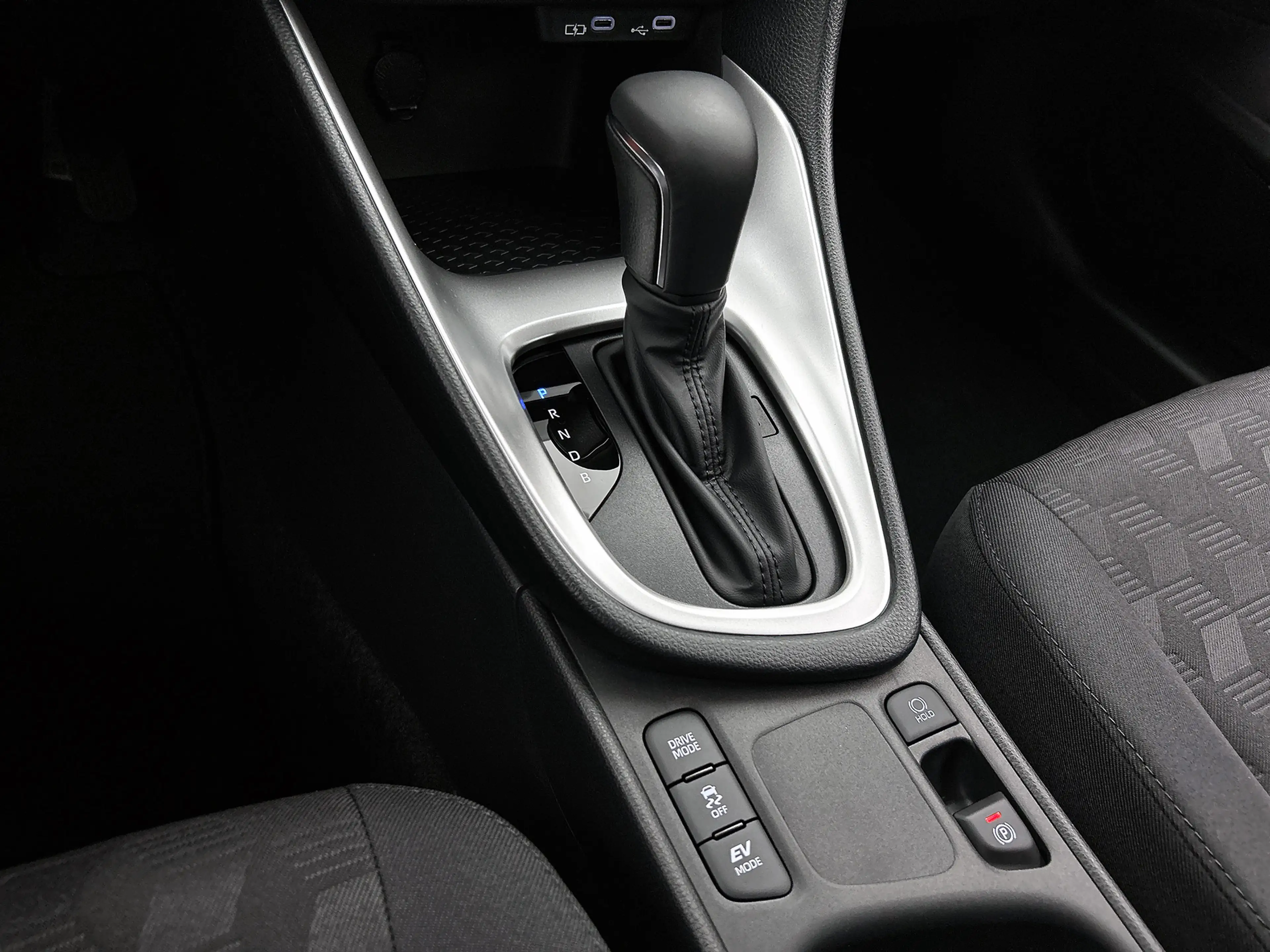 Toyota Yaris 1.5 Hybrid 115 Comfort | Carplay | Camera | Adapti — photo 11