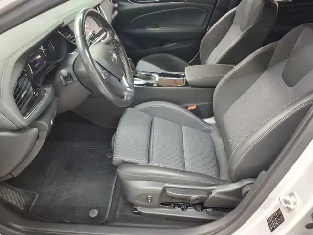 Opel Insignia view 7