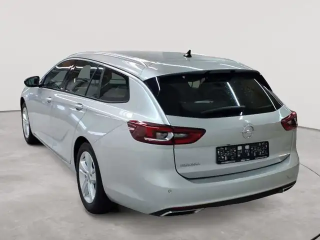Opel Insignia view 5