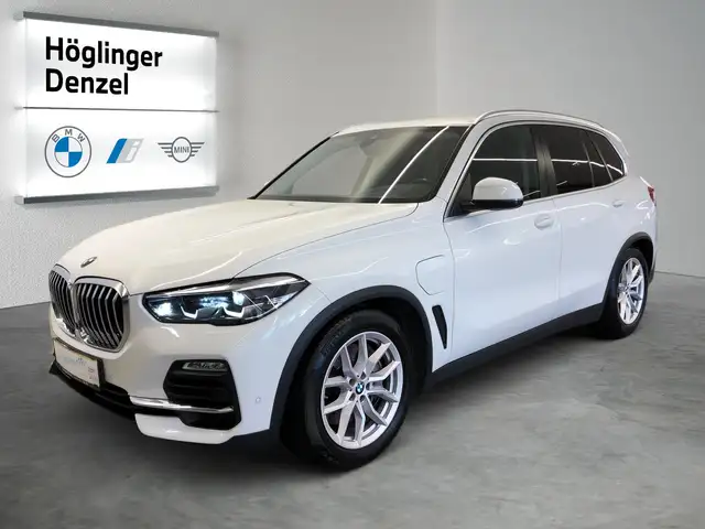 BMW X5 view 2