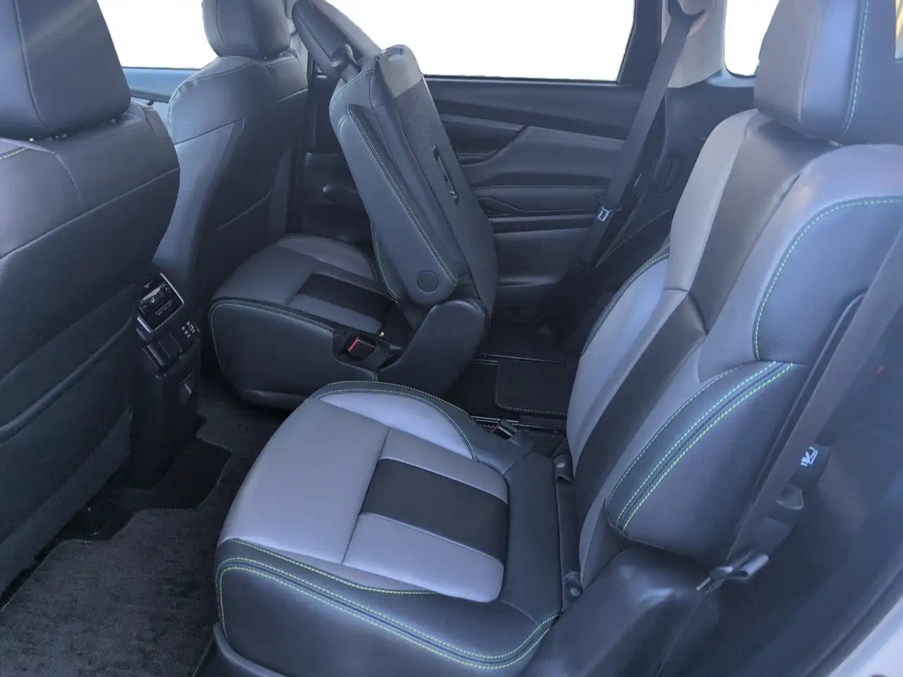 Subaru Ascent снимка Subaru Ascent