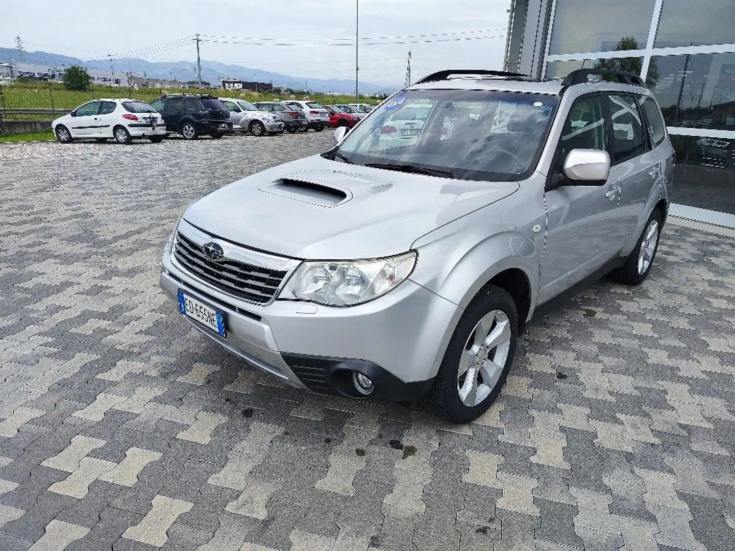 Subaru Forester 2.0D X Comfort Grau - 1
