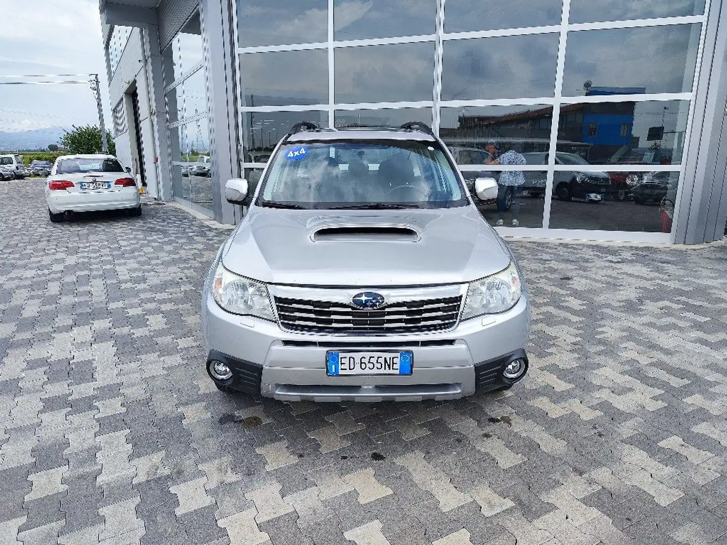 Subaru Forester 2.0D X Comfort Grau - 2