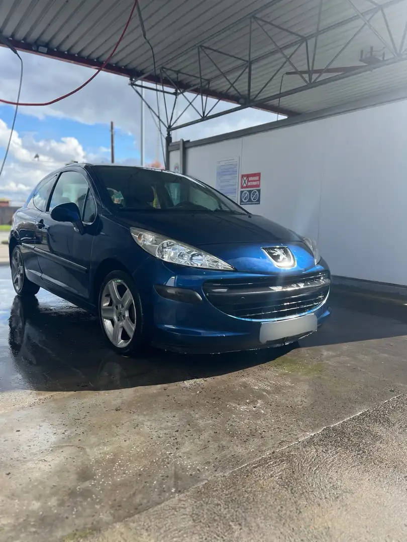 Peugeot 207 - 1