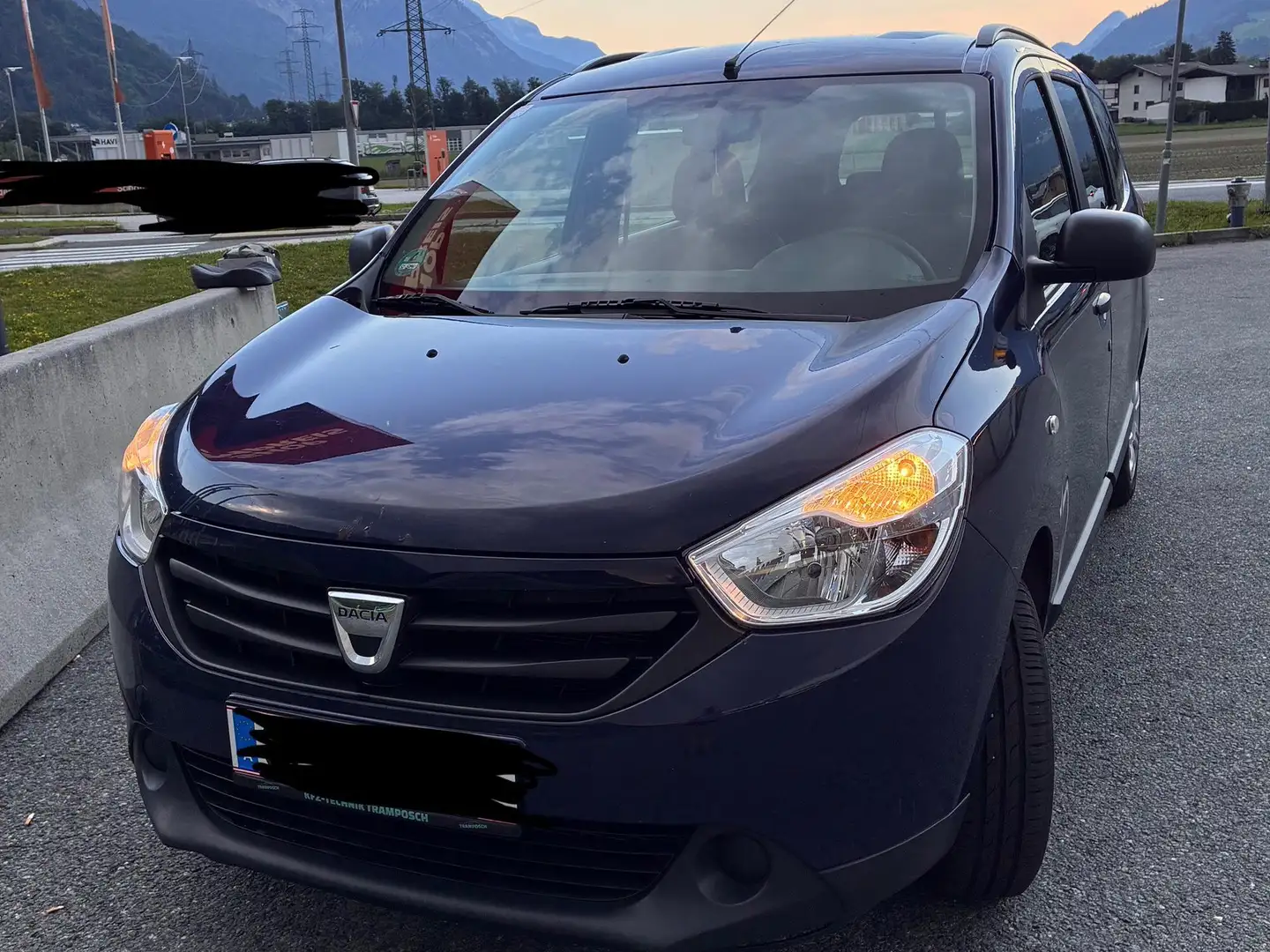 Dacia Lodgy Lodgy Ambiance 1,6 MPI 85 Ambiance Blau - 2