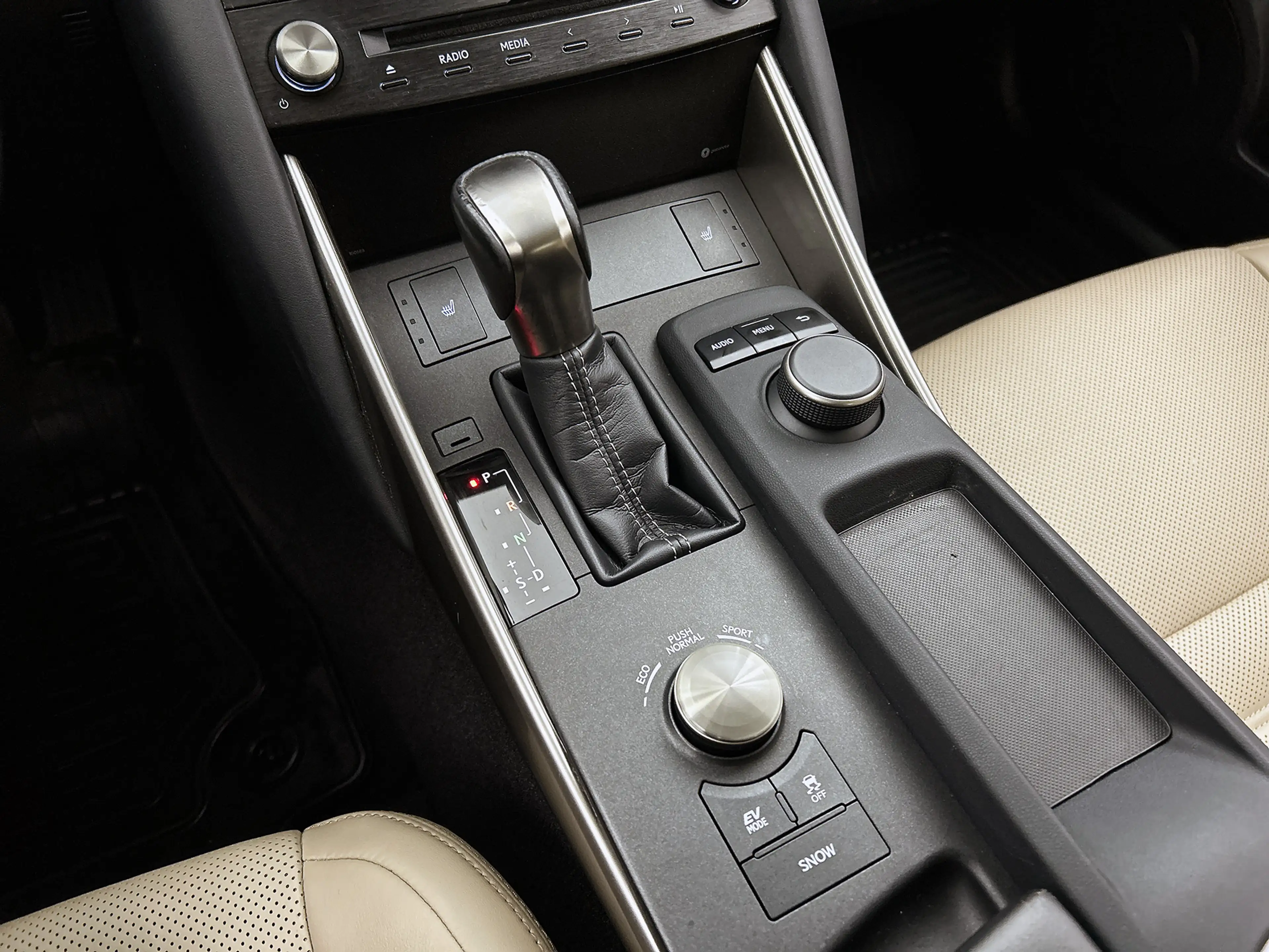 Lexus IS 300 300h Business Line Pro | Dealeronderhouden | — photo 11