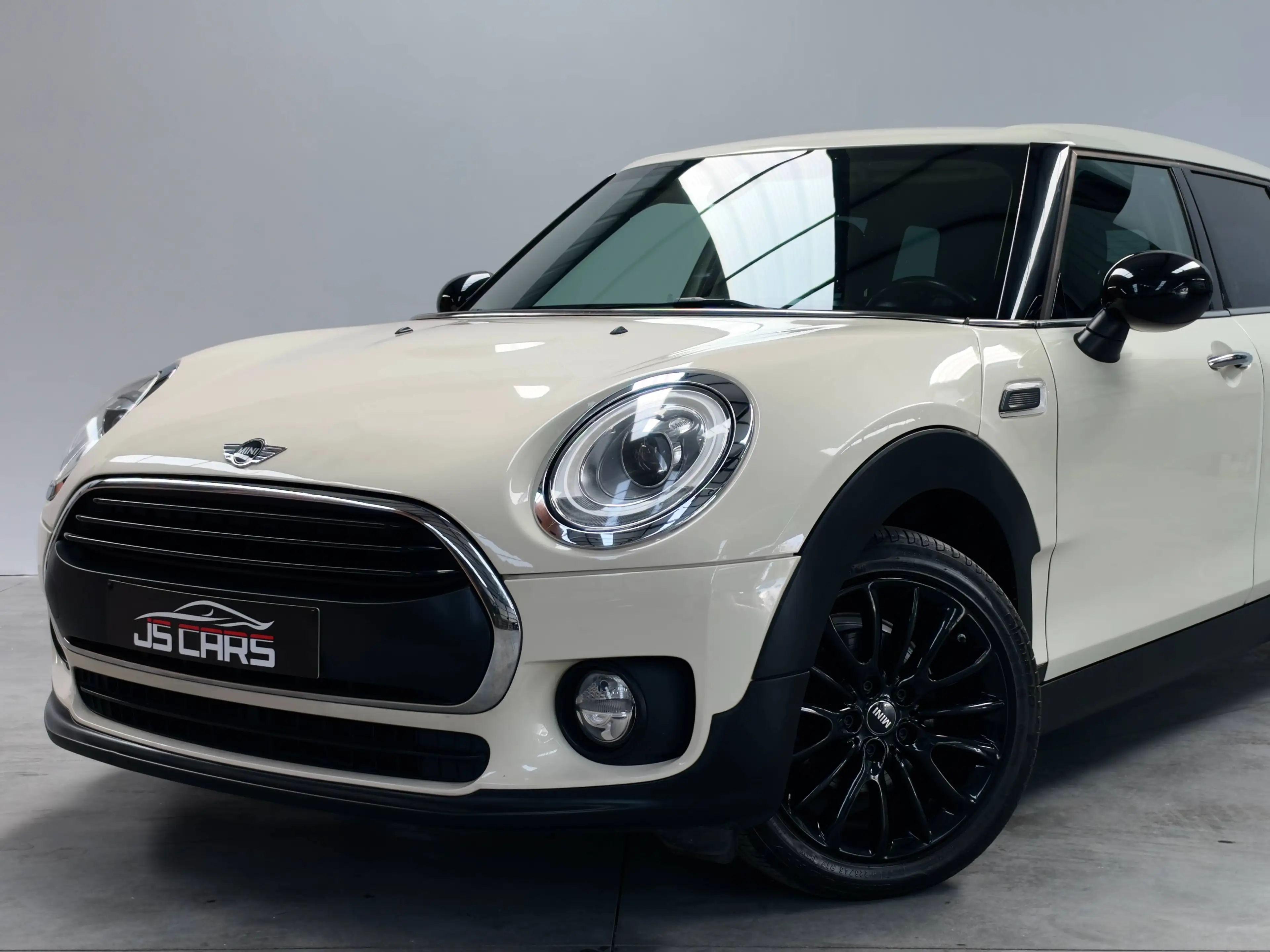 MINI One Clubman 1.5D-GPS-LED-AIRCO AUTO-BLUETOOTH-JANTES17-PDC — photo 2