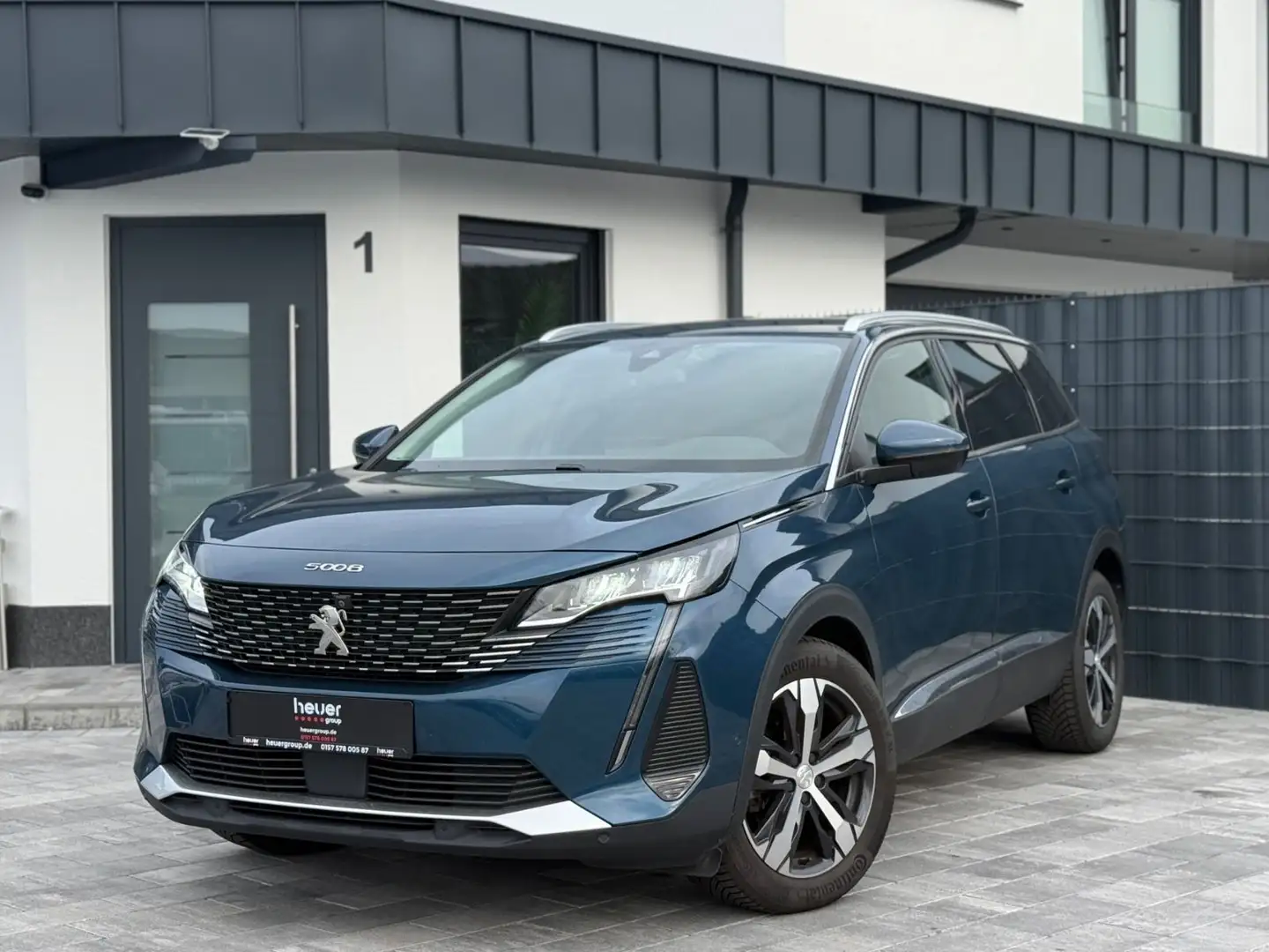 Peugeot 5008 Allure Pack/360°KAMERA/SHZ/7.SITZER/LED/DAB Blau - 1
