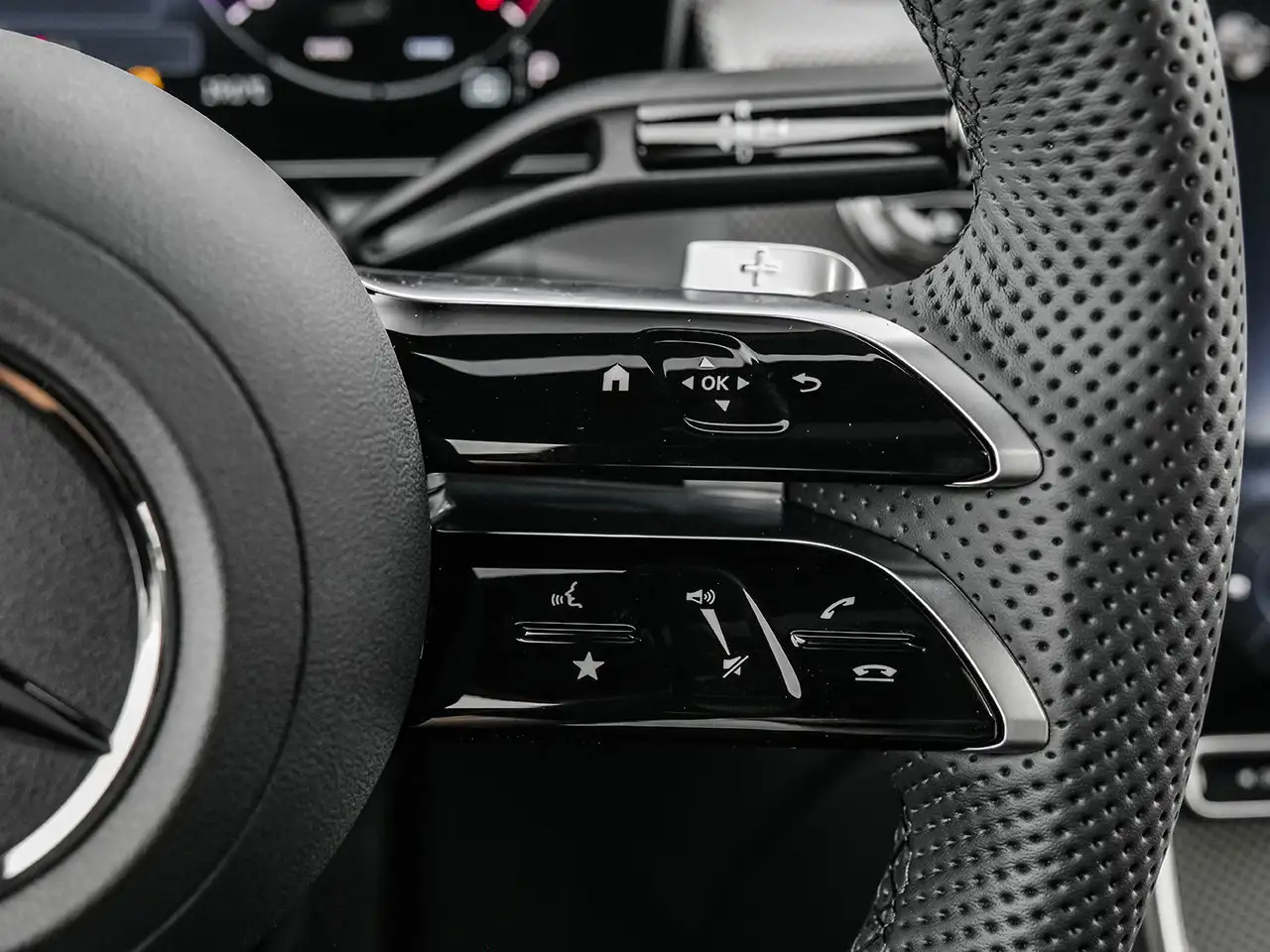 Mercedes-Benz GLC снимка Mercedes-Benz GLC