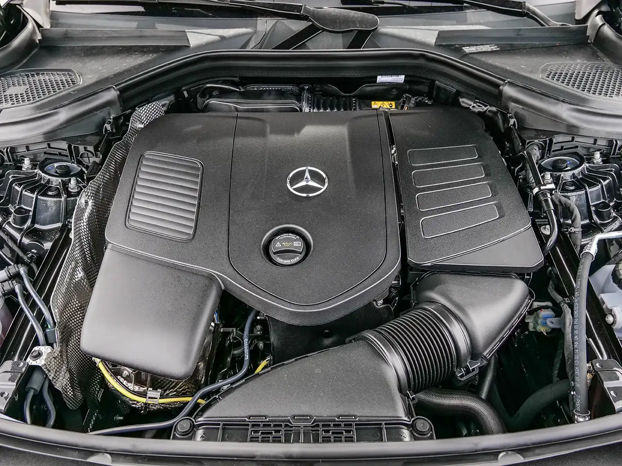 Mercedes-Benz GLC снимка Mercedes-Benz GLC