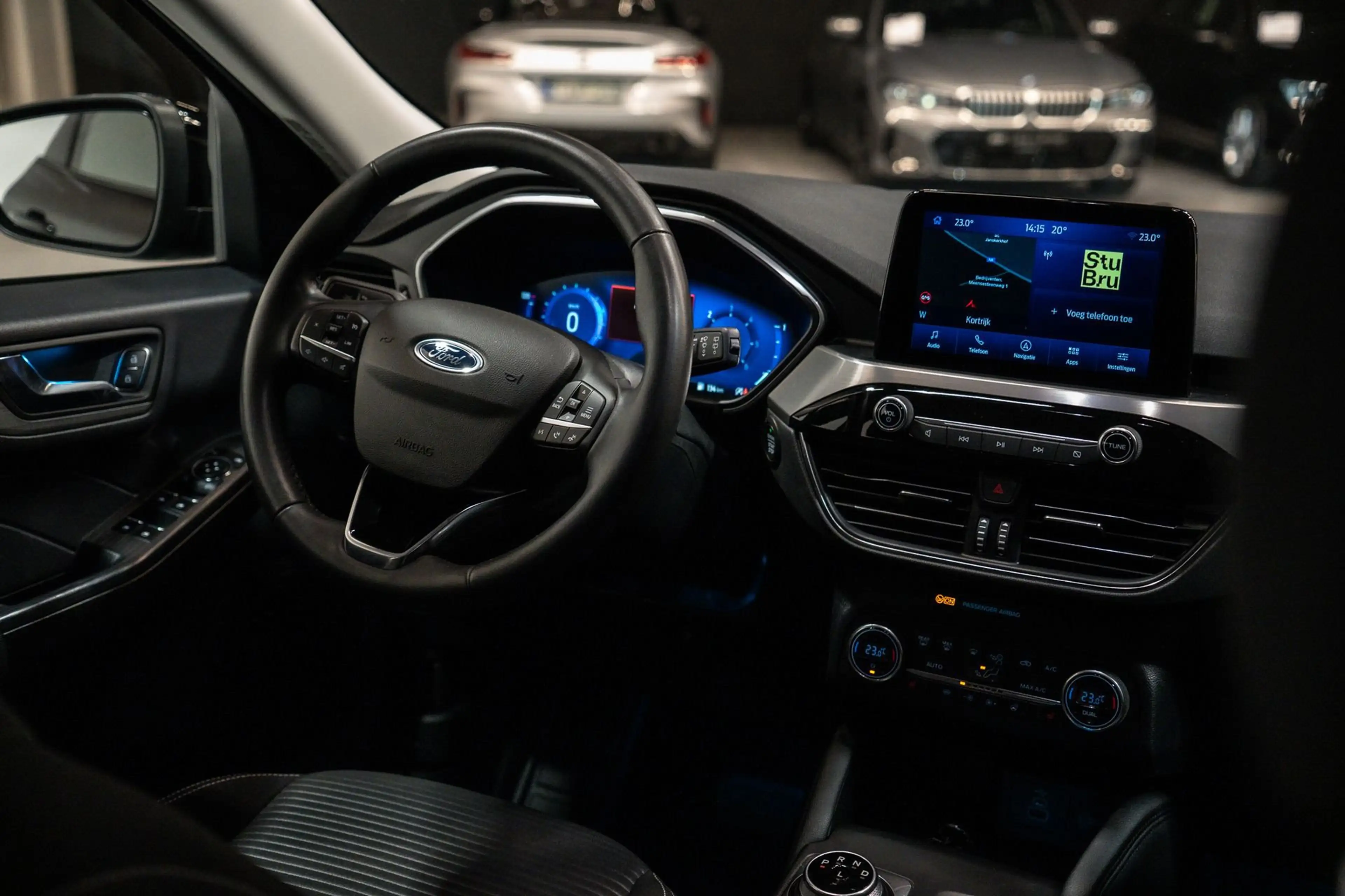 Ford Kuga Ford Kuga / automaat / NAVI / CAM — photo 12