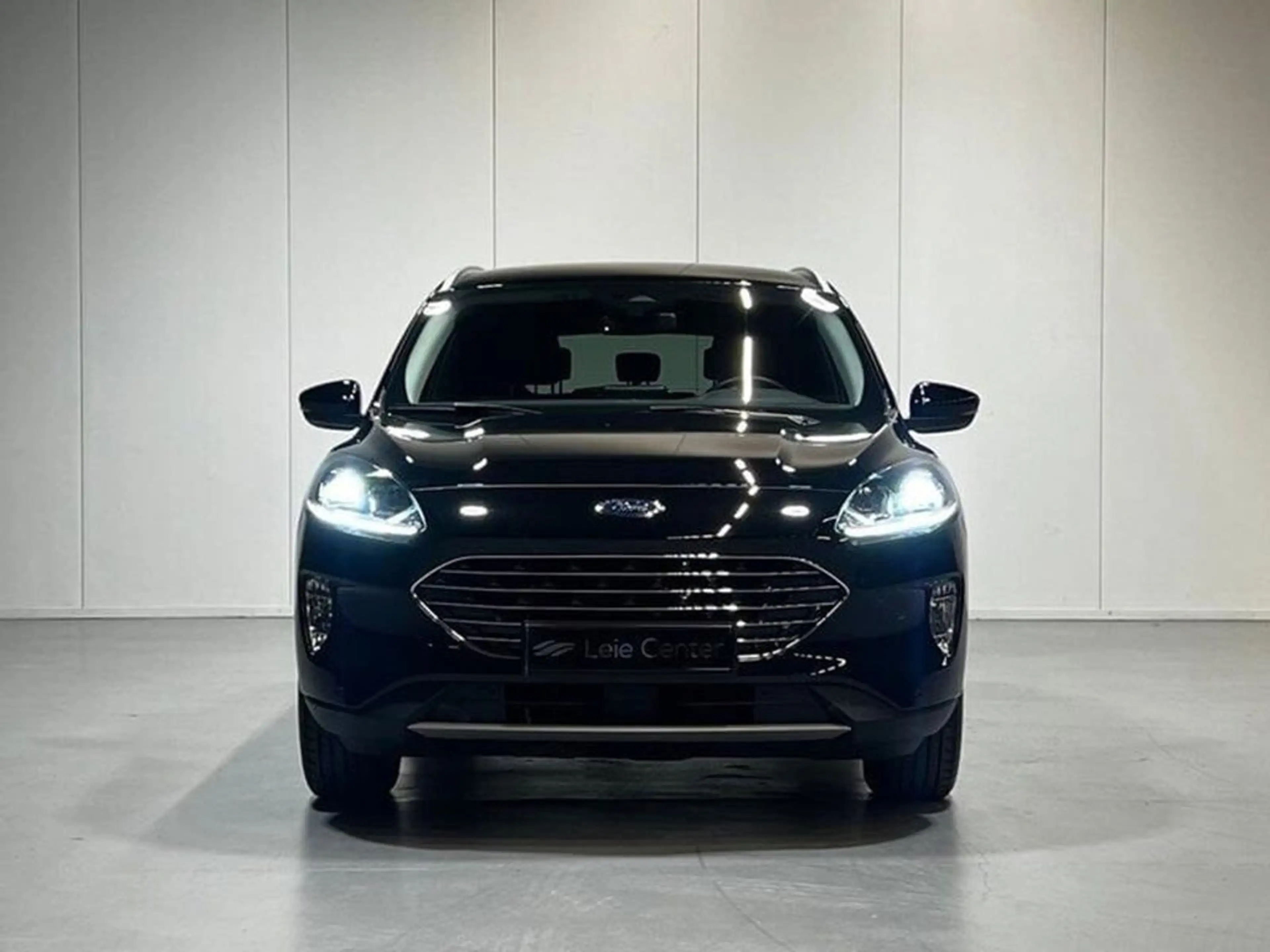 Ford Kuga Ford Kuga / automaat / NAVI / CAM — photo 2