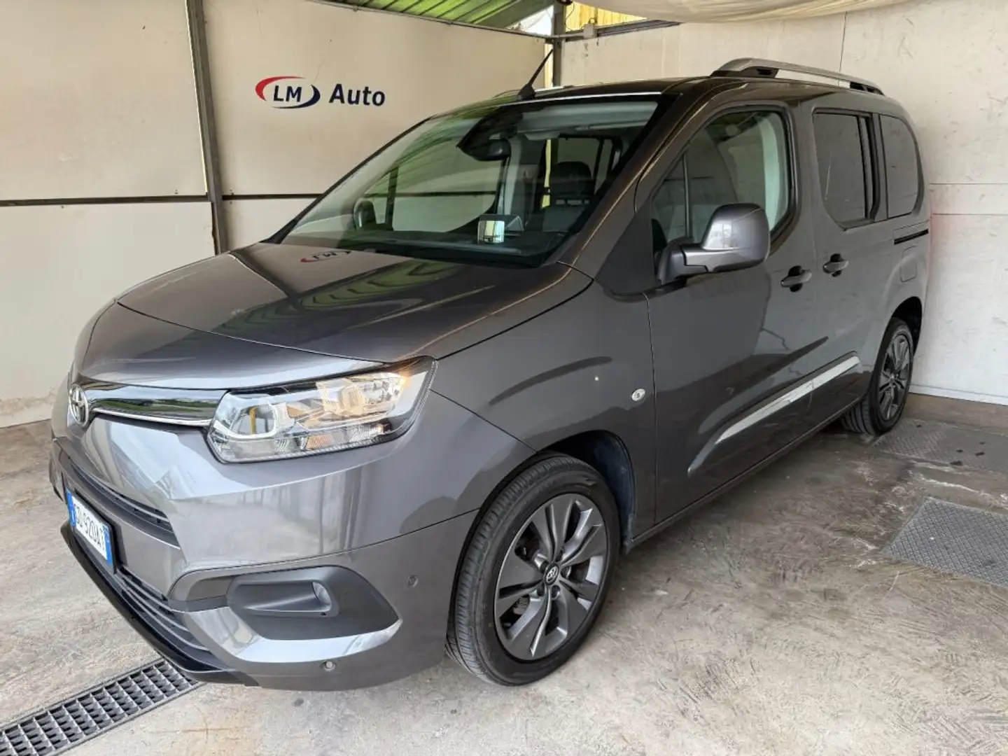 Toyota Proace City Verso 1.5D 100 CV S&S Short D LOUNGE Gri - 1