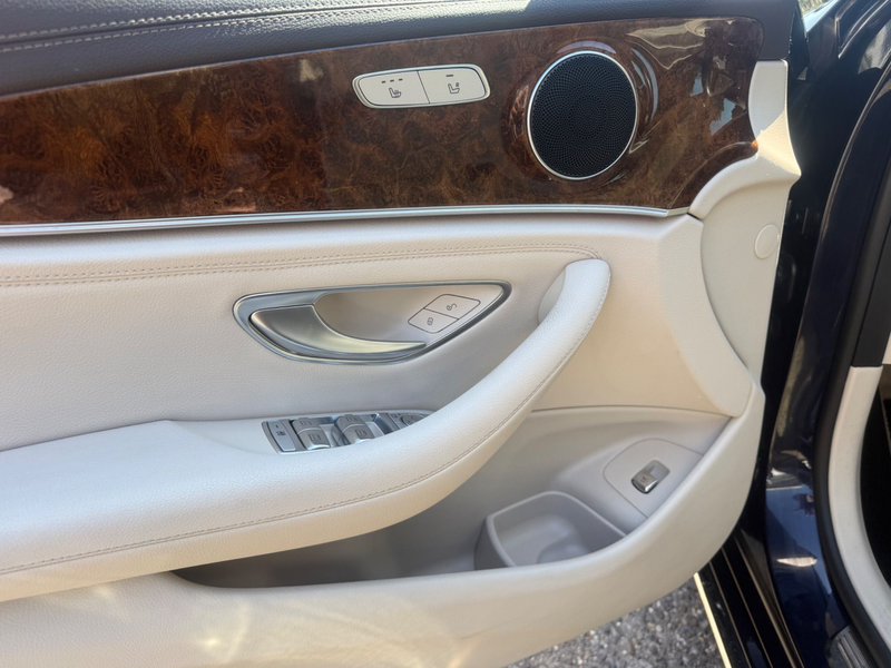 Mercedes-Benz E 400 d Avantgarde 4Matic HUD*PANO*2.HAND*LED — photo 15