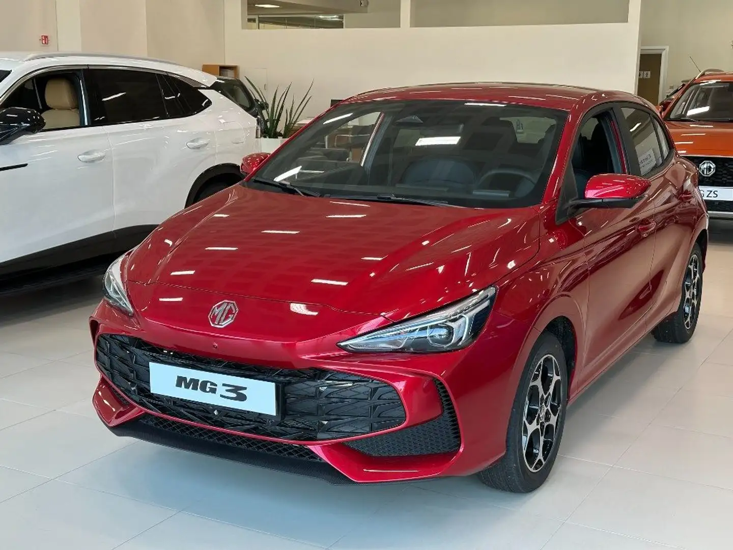 MG MG3 Hybrid+ Luxury Červená - 1