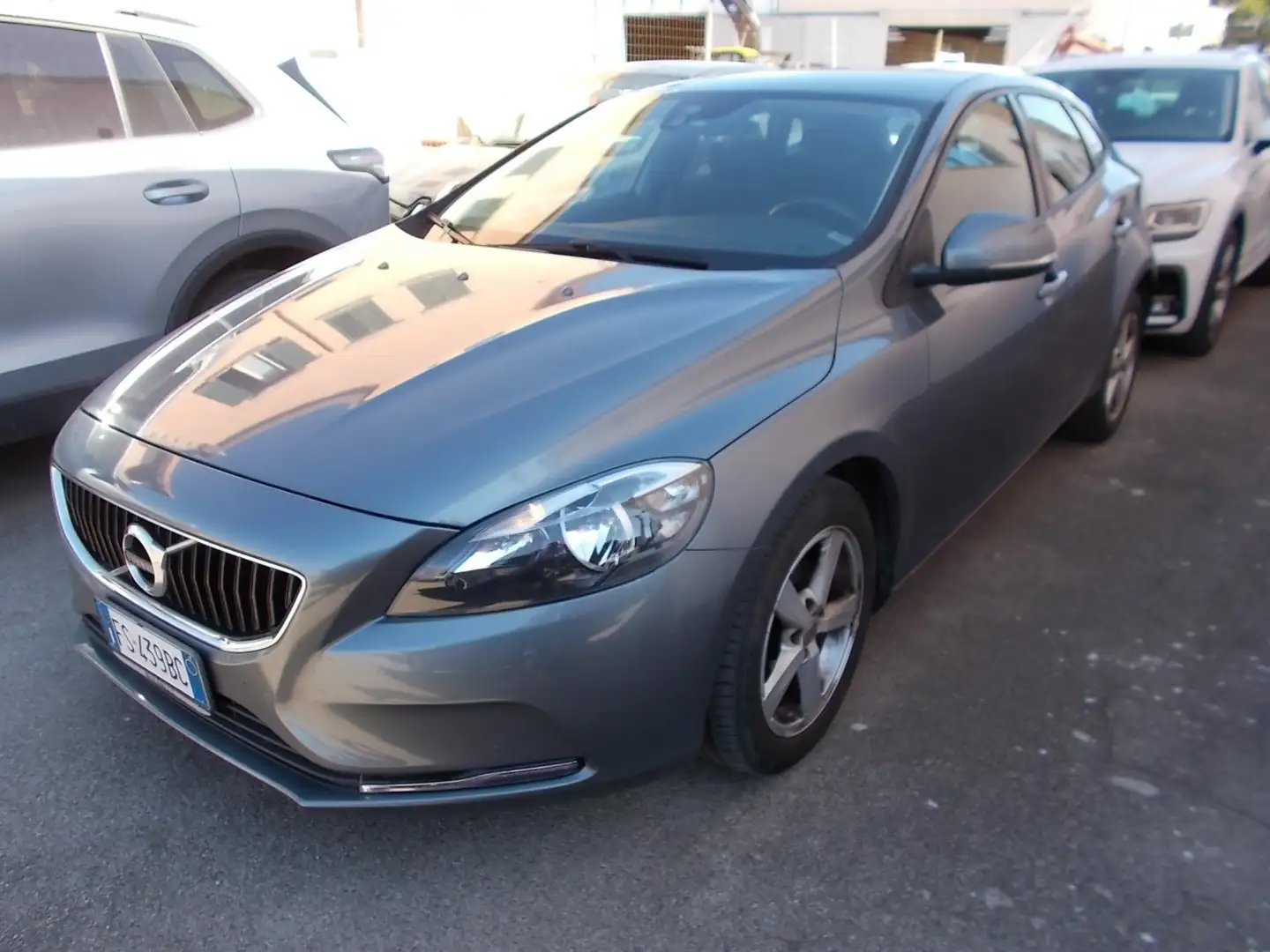Volvo V40 2.0 d2 Business Plus my19 Grigio - 1