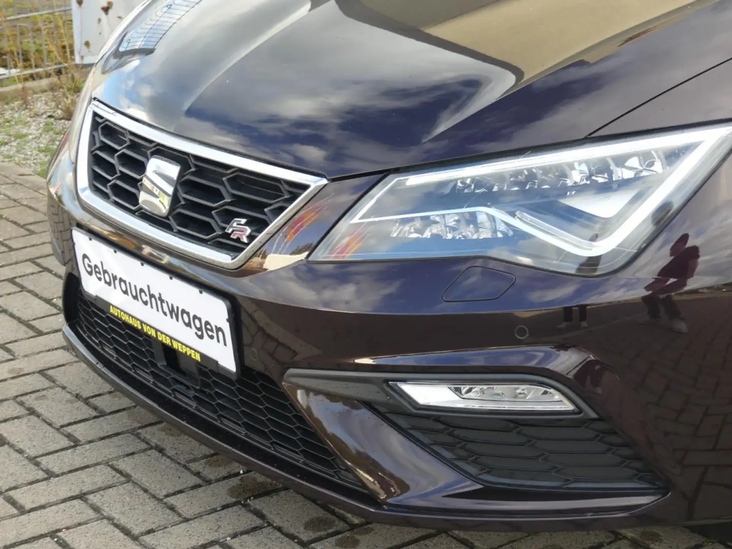 SEAT Leon FR 1.4 TSI Klima Navi Einparkhilfe Mauve - 2