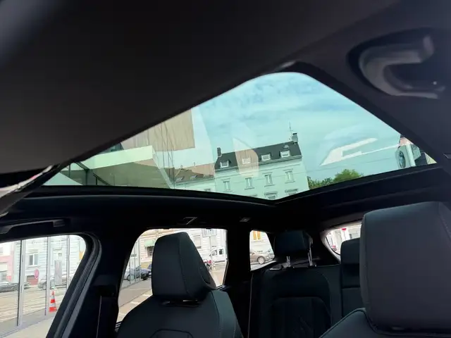 BMW X3 M view 15