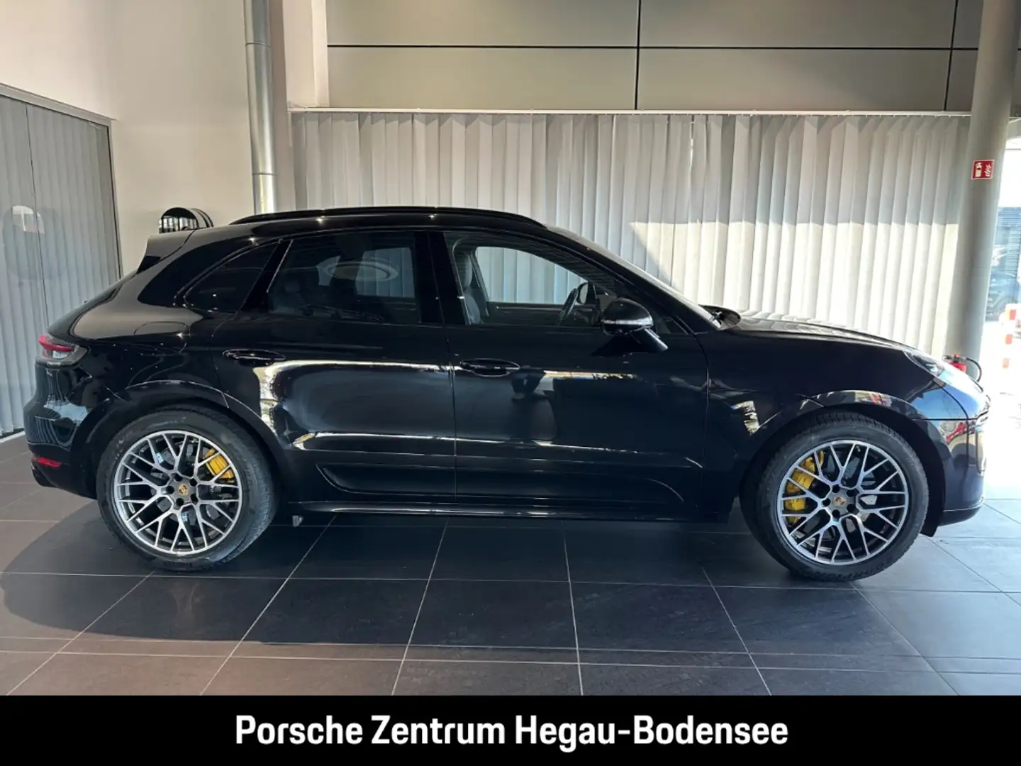 Porsche Macan Turbo/PCCB/PASM/Carbon/Burmester/Sport Design Schwarz - 2