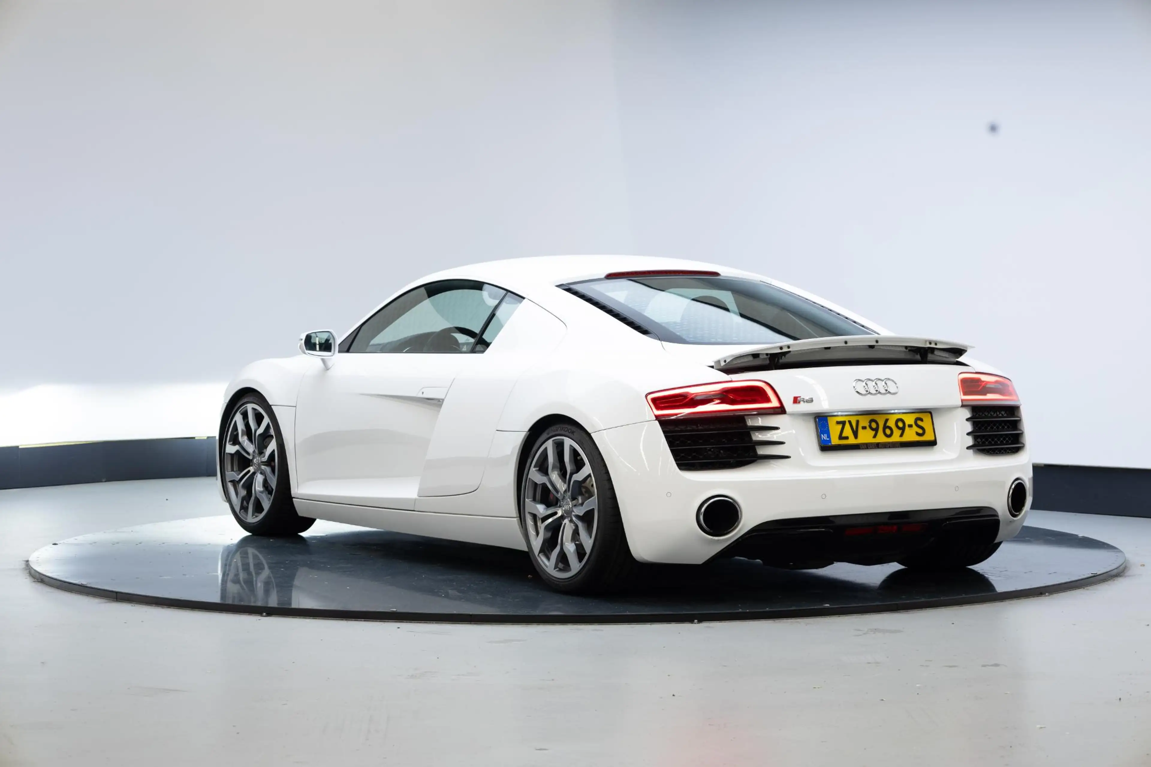 Audi R8 4.2 FSI quattro | Handgeschakeld | Facelift | Spor — photo 2