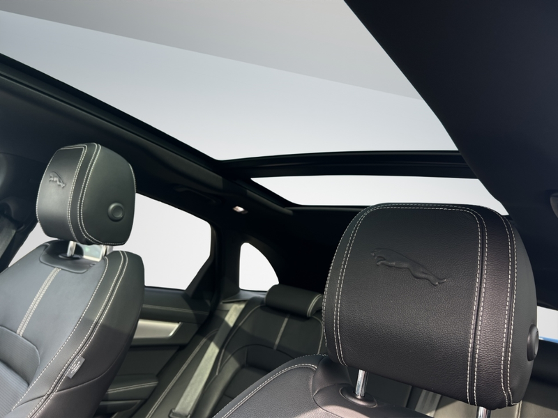 Jaguar F-Pace D300 R-DYNAMIC SE AWD ACC Head-Up — photo 14