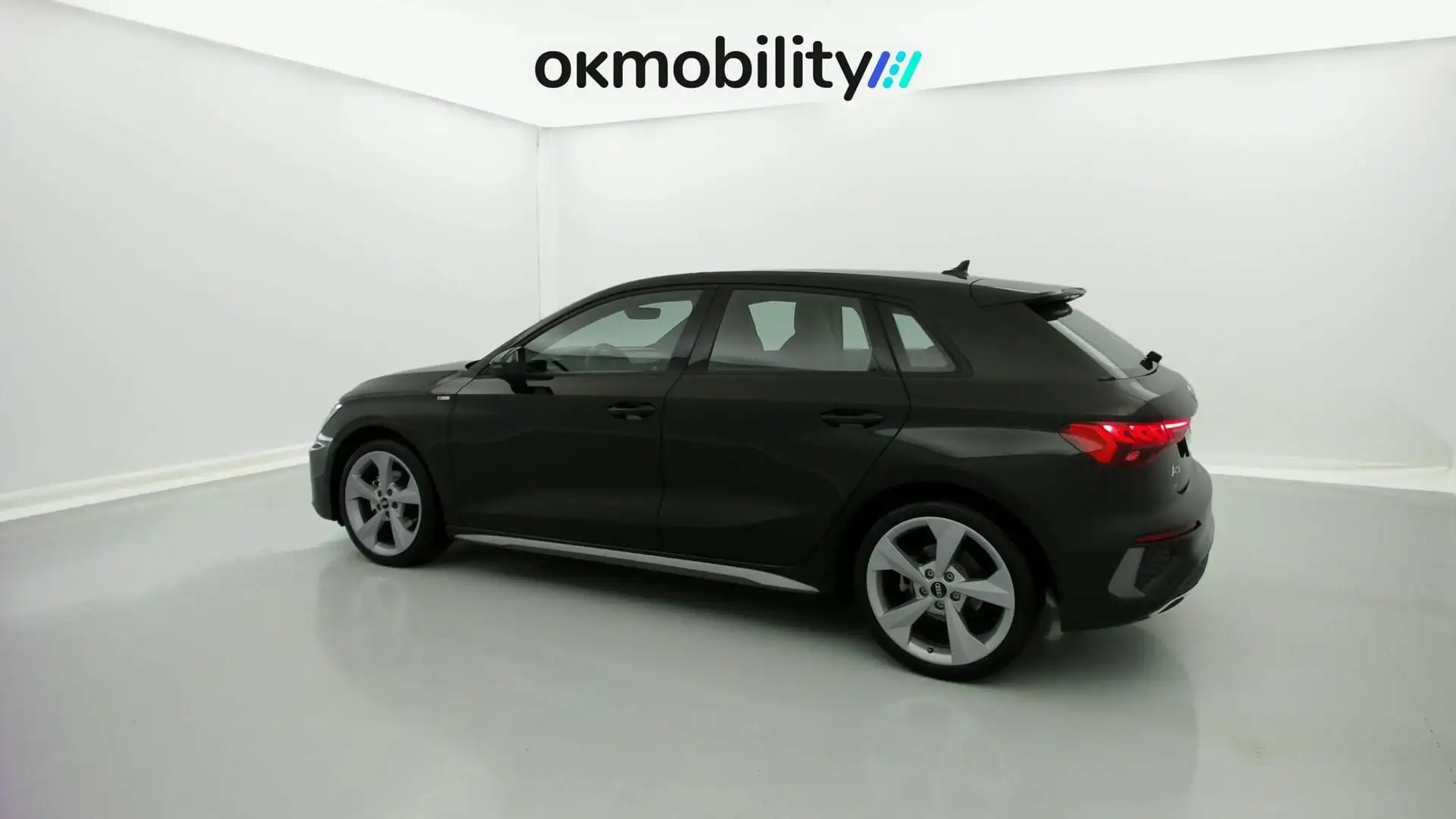 Audi A3 Sportback 35 TFSI S line S tronic Negro - 2