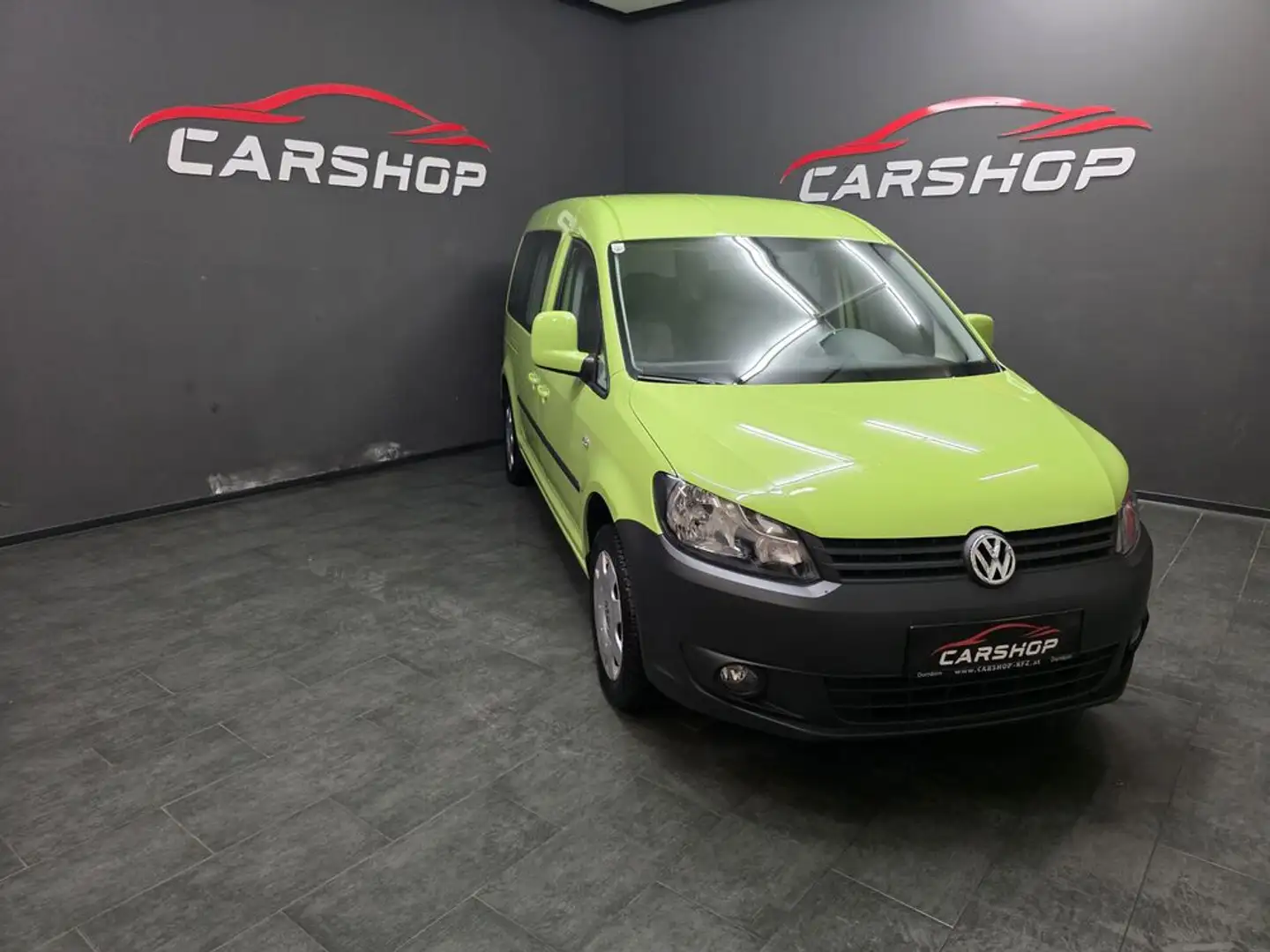 Volkswagen Caddy Maxi Rollstuhlgerecht/Behindertengerecht Grün - 2