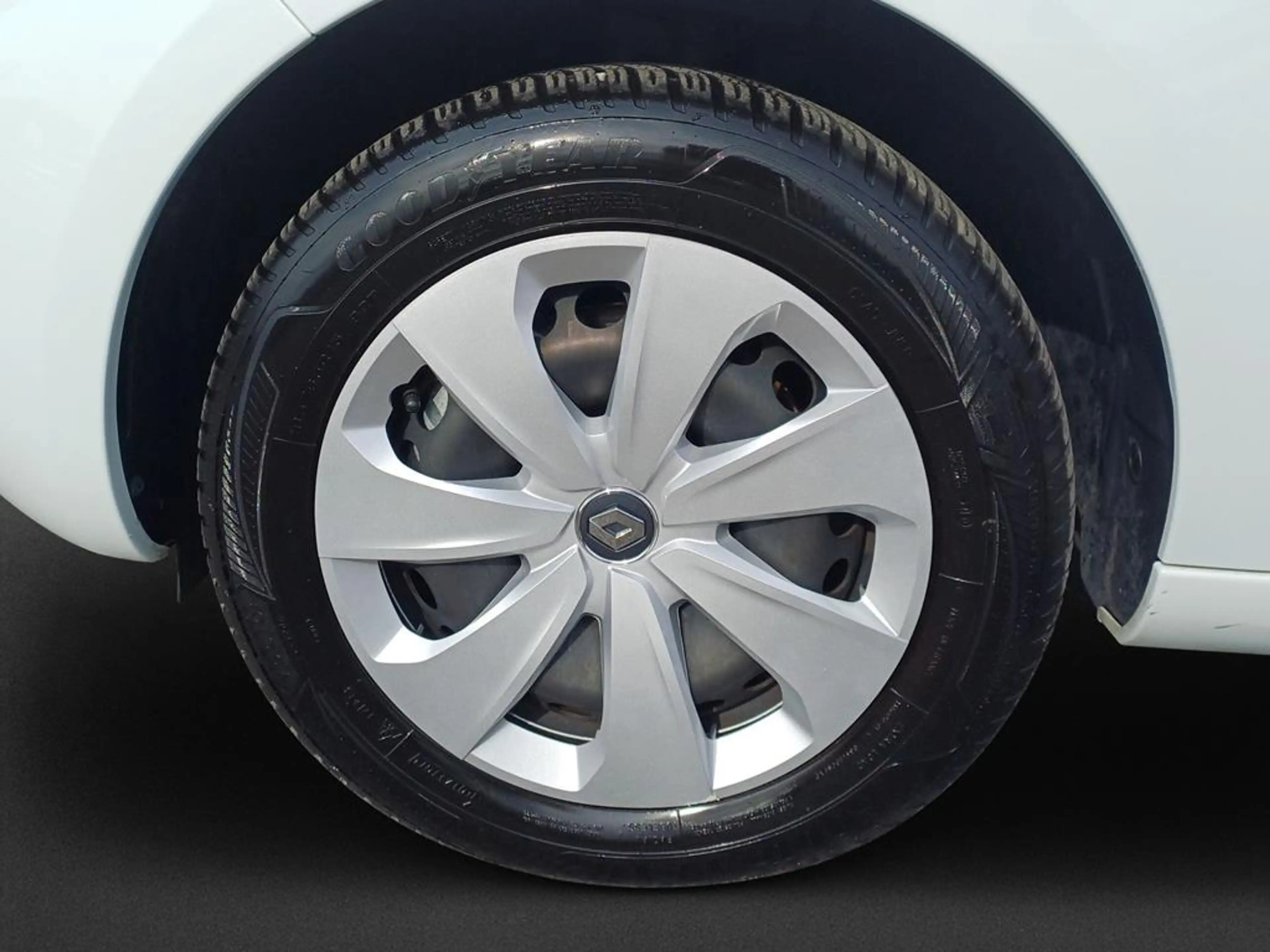 Renault ZOE Life — photo 8