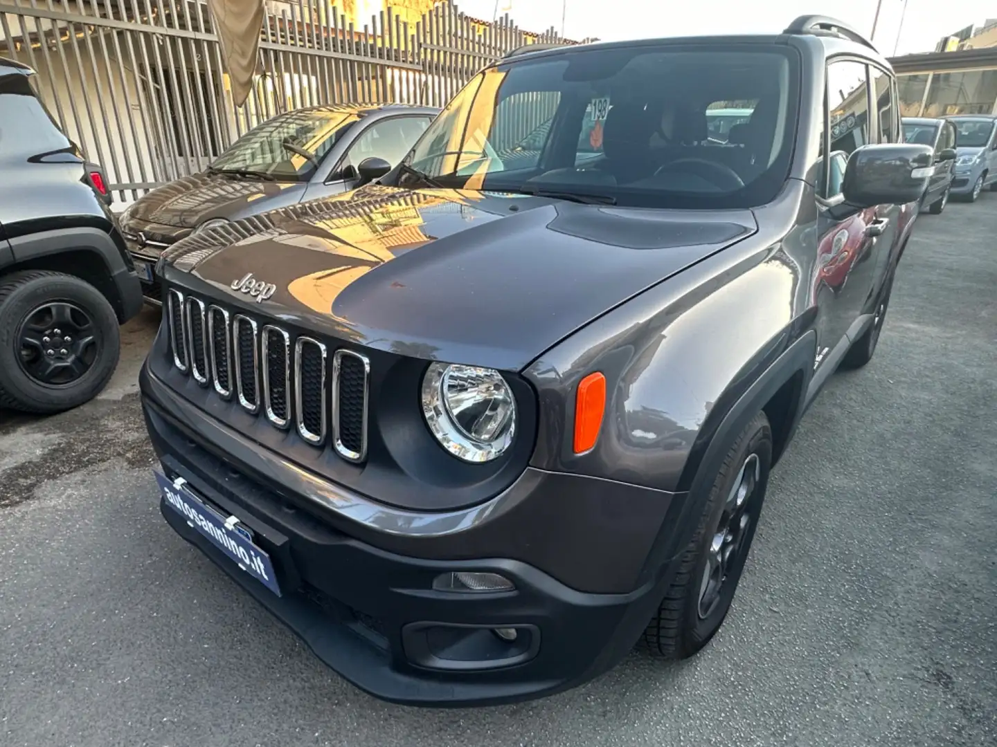 Jeep Renegade 1.6 Mjt 120 CV Limited Grigio - 2
