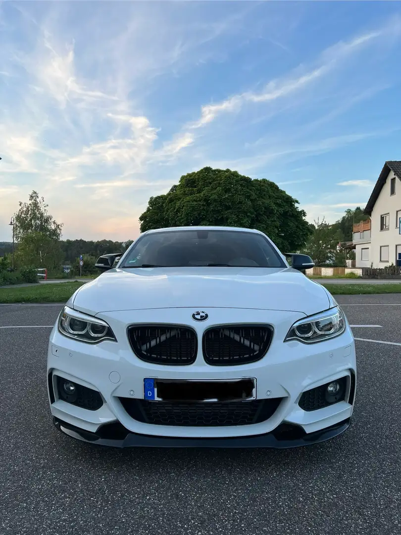 BMW 220 220i Coupe Sport-Aut. M Sport 8-fachbereift Weiß - 1