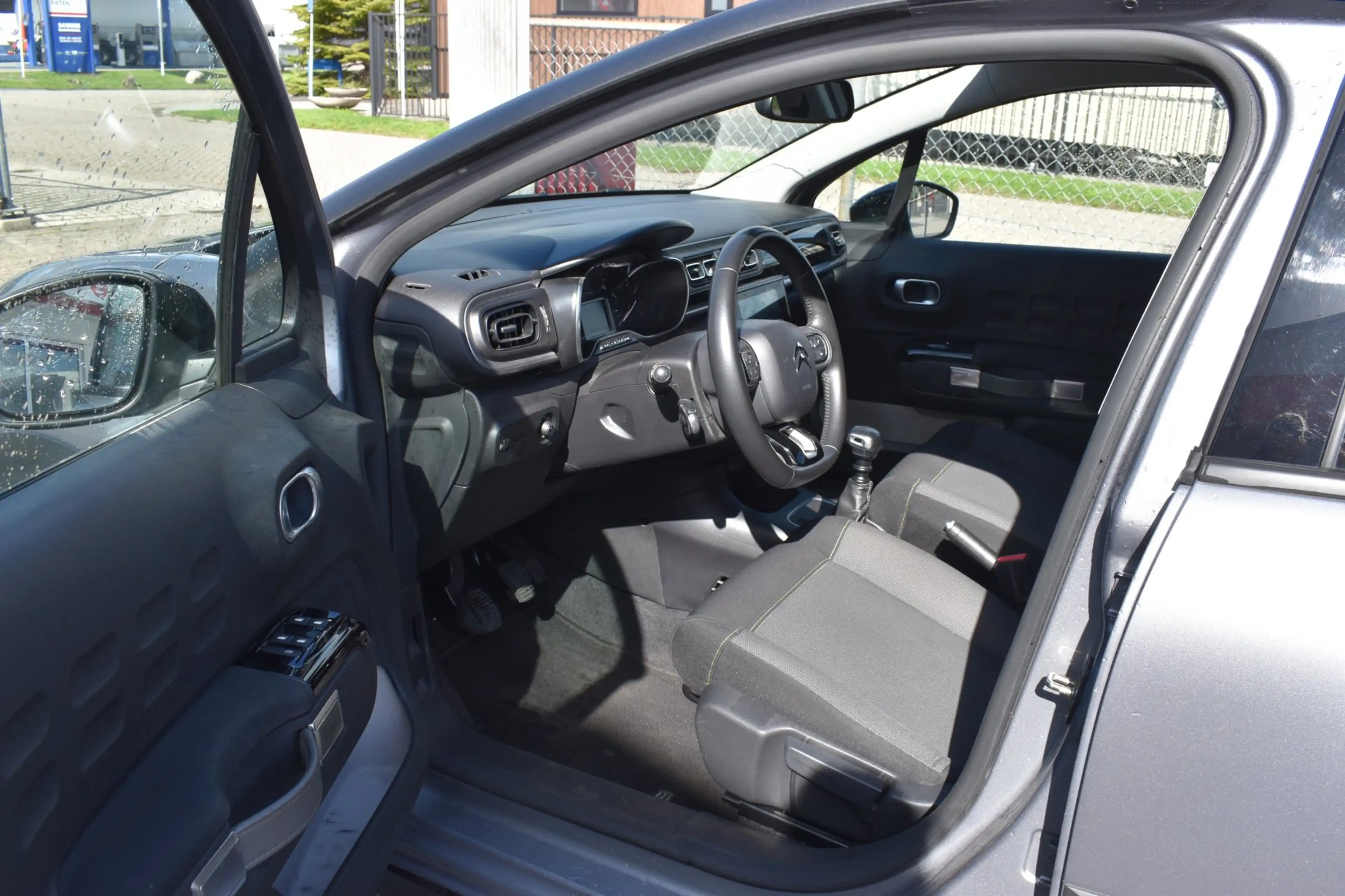 Citroen C3 1.5 BlueHDi Shine — photo 6